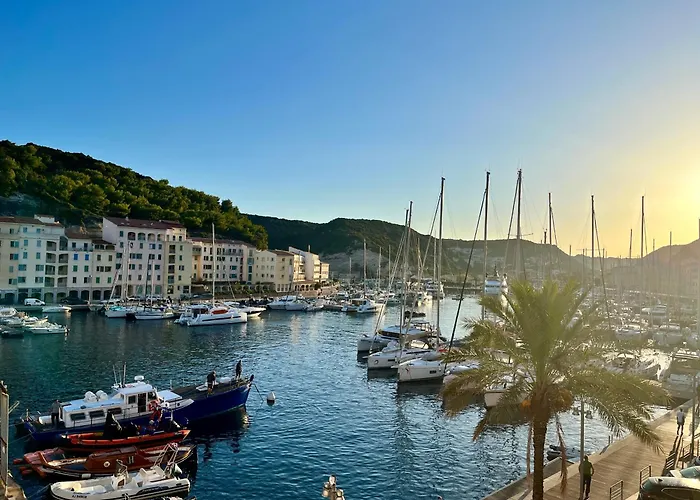 Joli T3 Sur Le Port De Bonifacio Avec Vue Mer